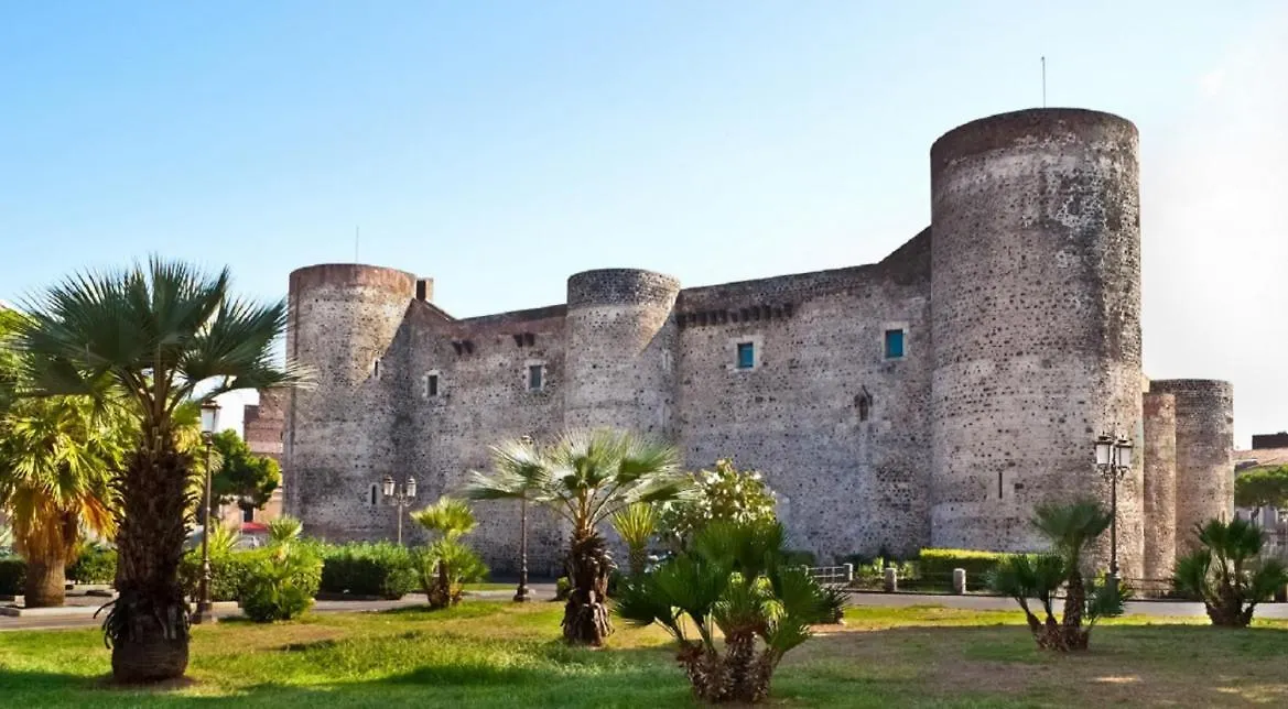 L'Albero Della Vita Aeroporto di Catania Fontana Rossa